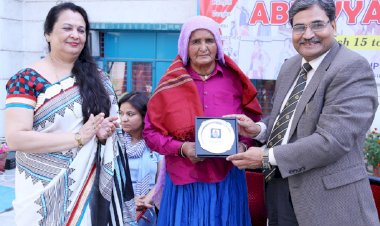Awarded with  Smt. Prakashi Tomar (Revolver Dadi), Iconoclast in the world of shooting