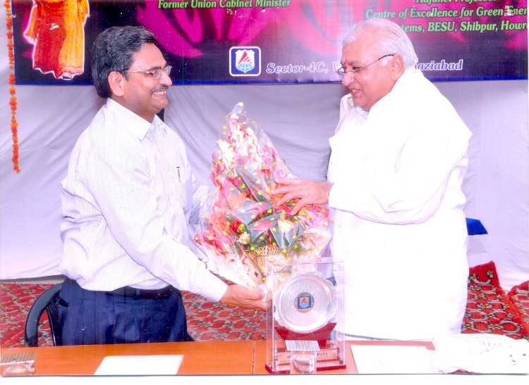 Awarded with  Sh. Arif Mohammad Khan,  Governor of Kerala & Former Union Cabinet Minister